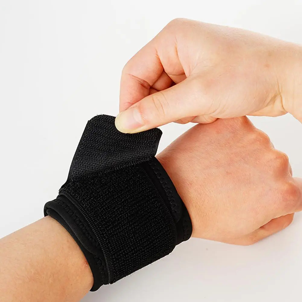 1pc Wrist Support Gym Sports Wristband Palm Guard Protector Adjustable Wrist Brace Strap Carpal Compression Wristband Gear