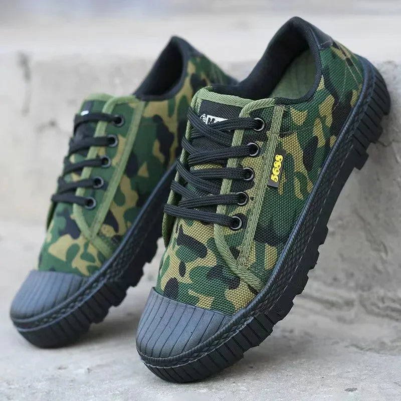 Training shoes for men: high top and low top cloth shoes Sneakers for men Outdoor expansion training shoes