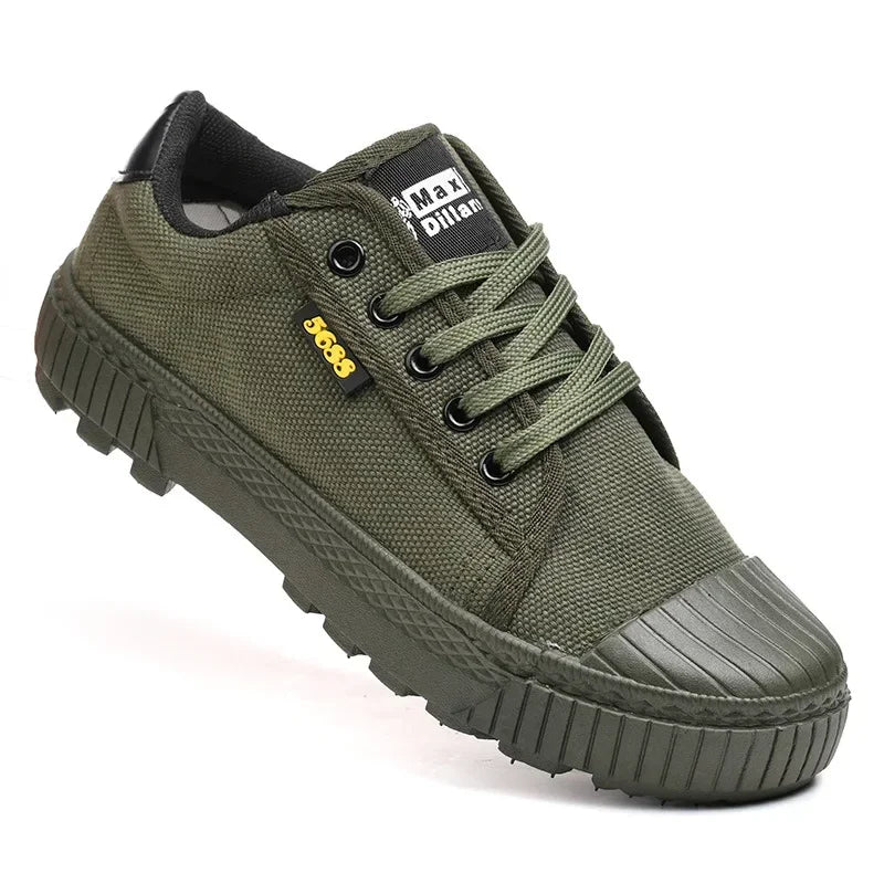 Training shoes for men: high top and low top cloth shoes Sneakers for men Outdoor expansion training shoes