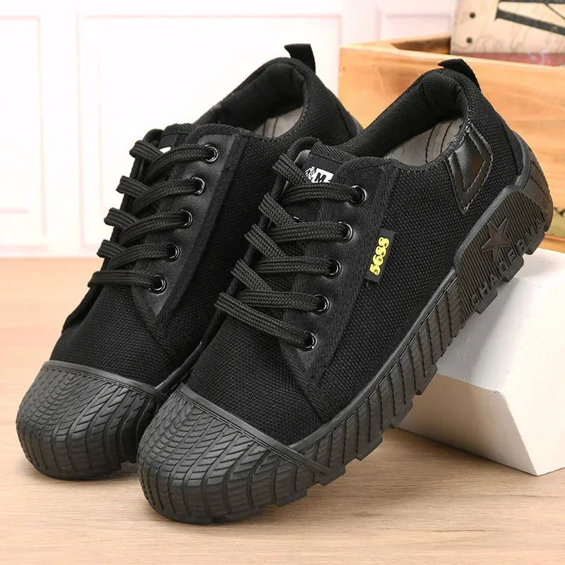 Training shoes for men: high top and low top cloth shoes Sneakers for men Outdoor expansion training shoes